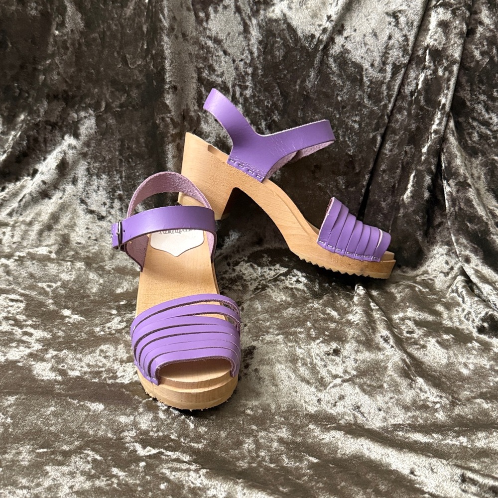 Lilac Sandgrens Clog Sandals size 37 in lavender.